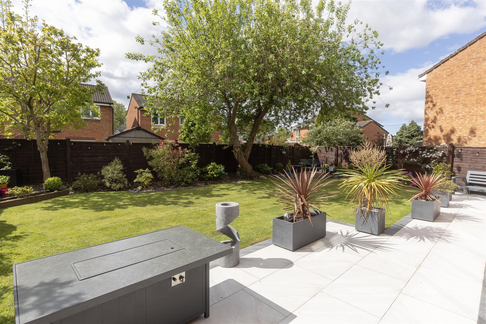 4 bed property in Hedgerows Road, Leyland